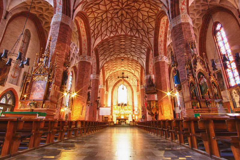Na zdjęciu: Wnętrze Katedry w Olsztynie